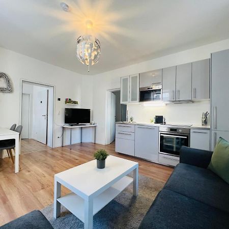 White Inn - Kuschelige Ferienwohnung Mürzzuschlag Kültér fotó